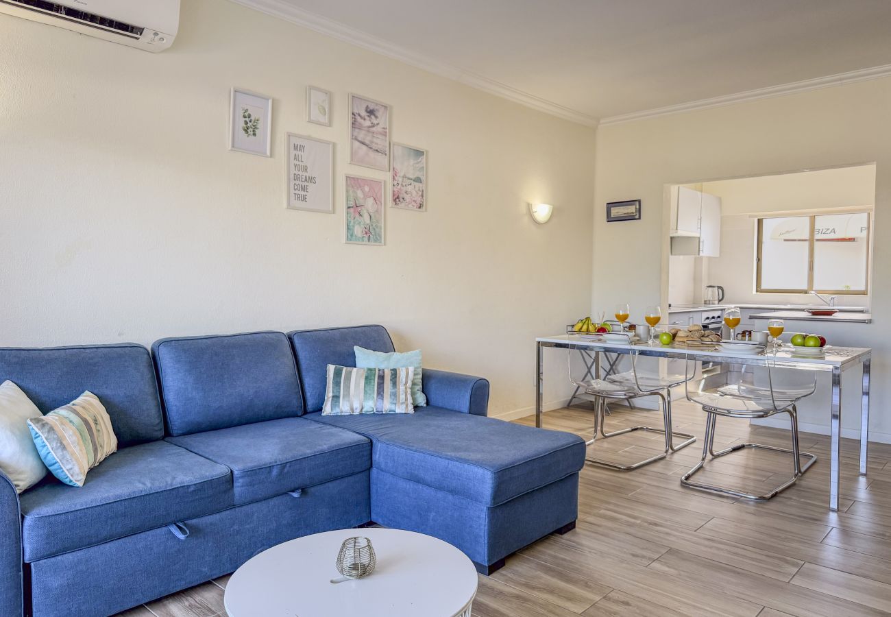 Appartement in Albufeira - #406 Modern 1BR with Pool | Near Oura Strip