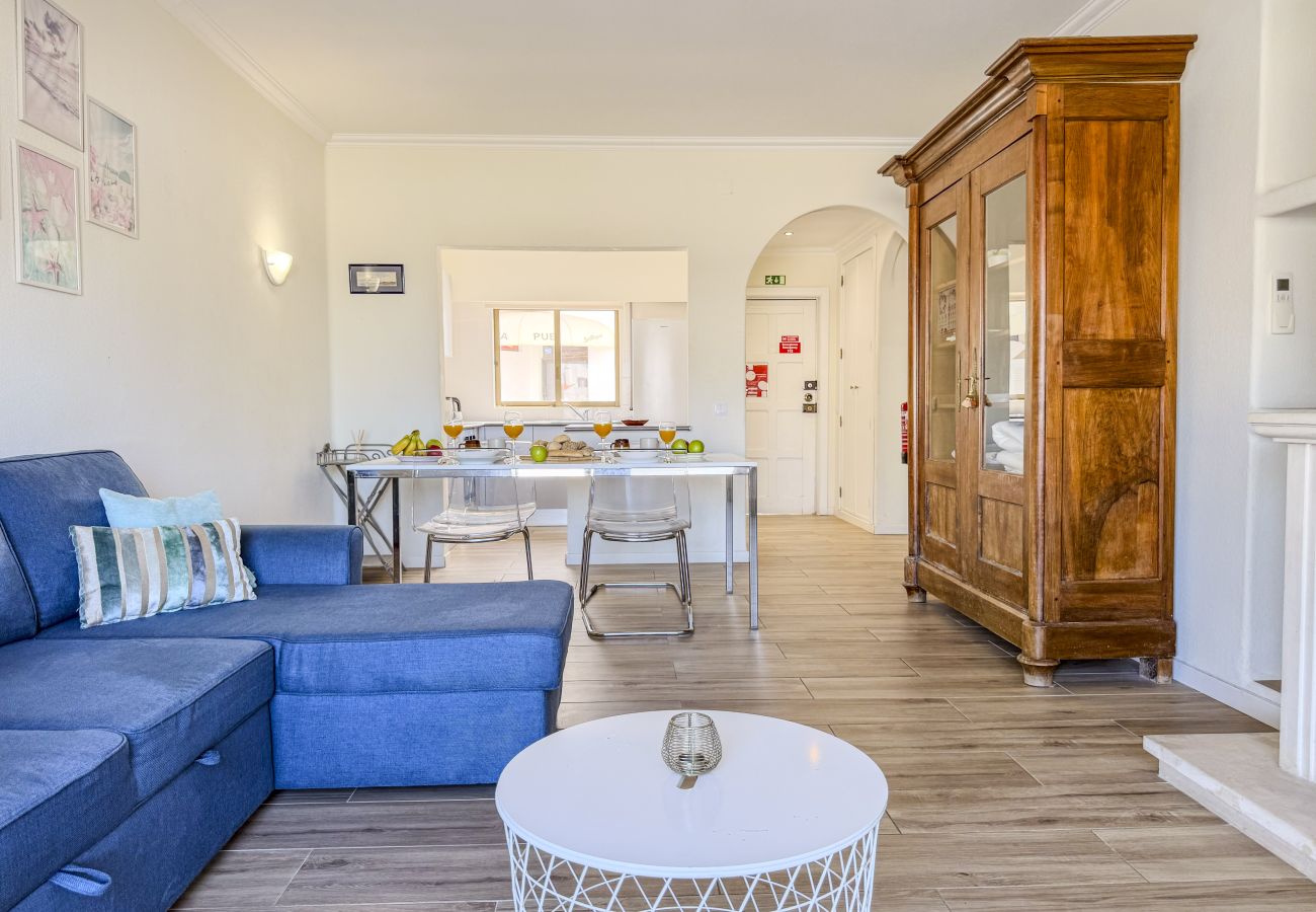 Appartement in Albufeira - #406 Modern 1BR with Pool | Near Oura Strip