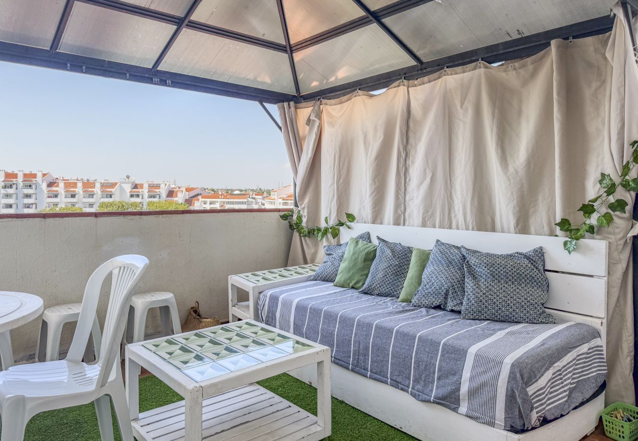 Appartement in Albufeira - #409 Central Albufeira Getaway with Shared Pool