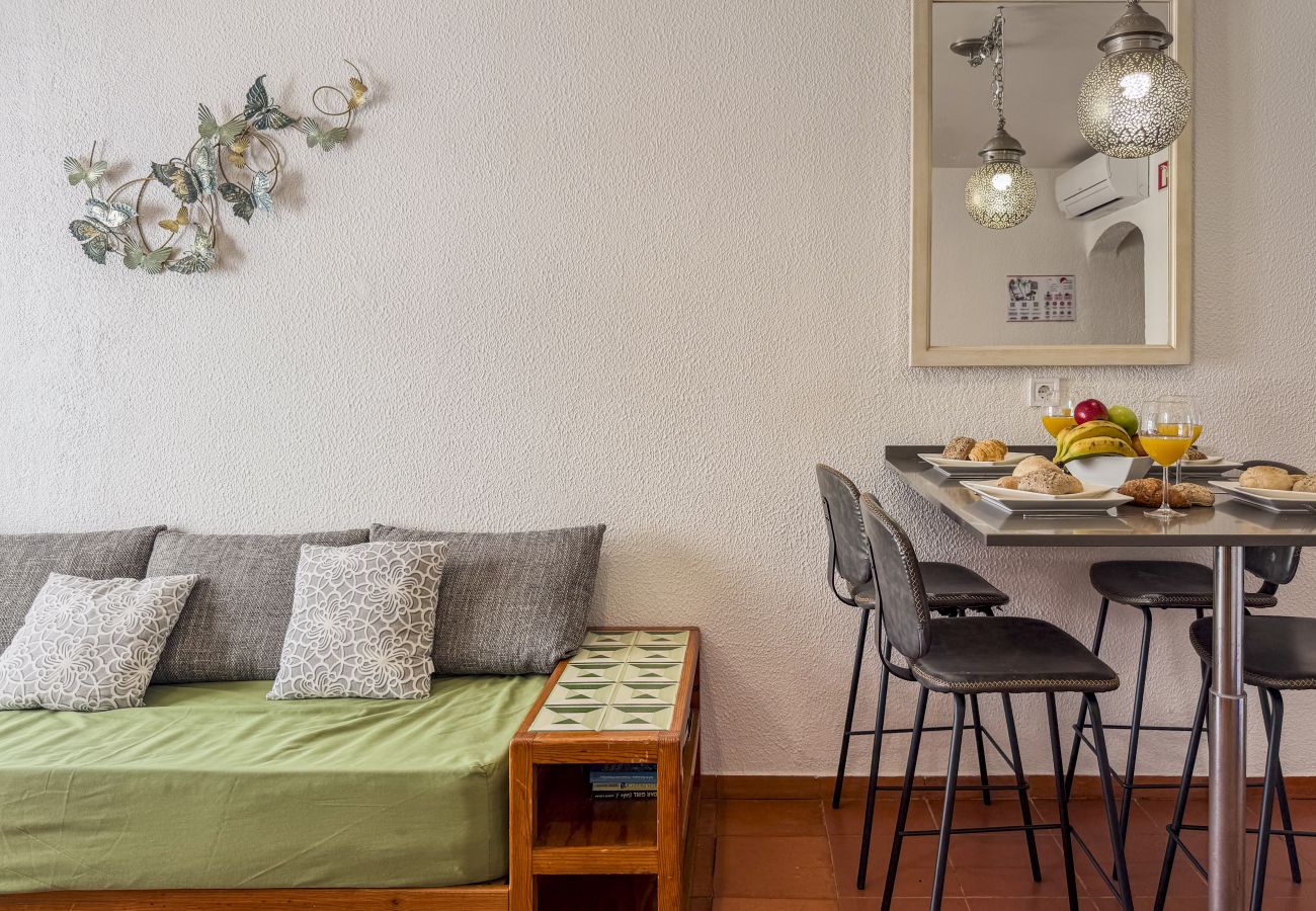Appartement in Albufeira - #409 Central Albufeira Getaway with Shared Pool