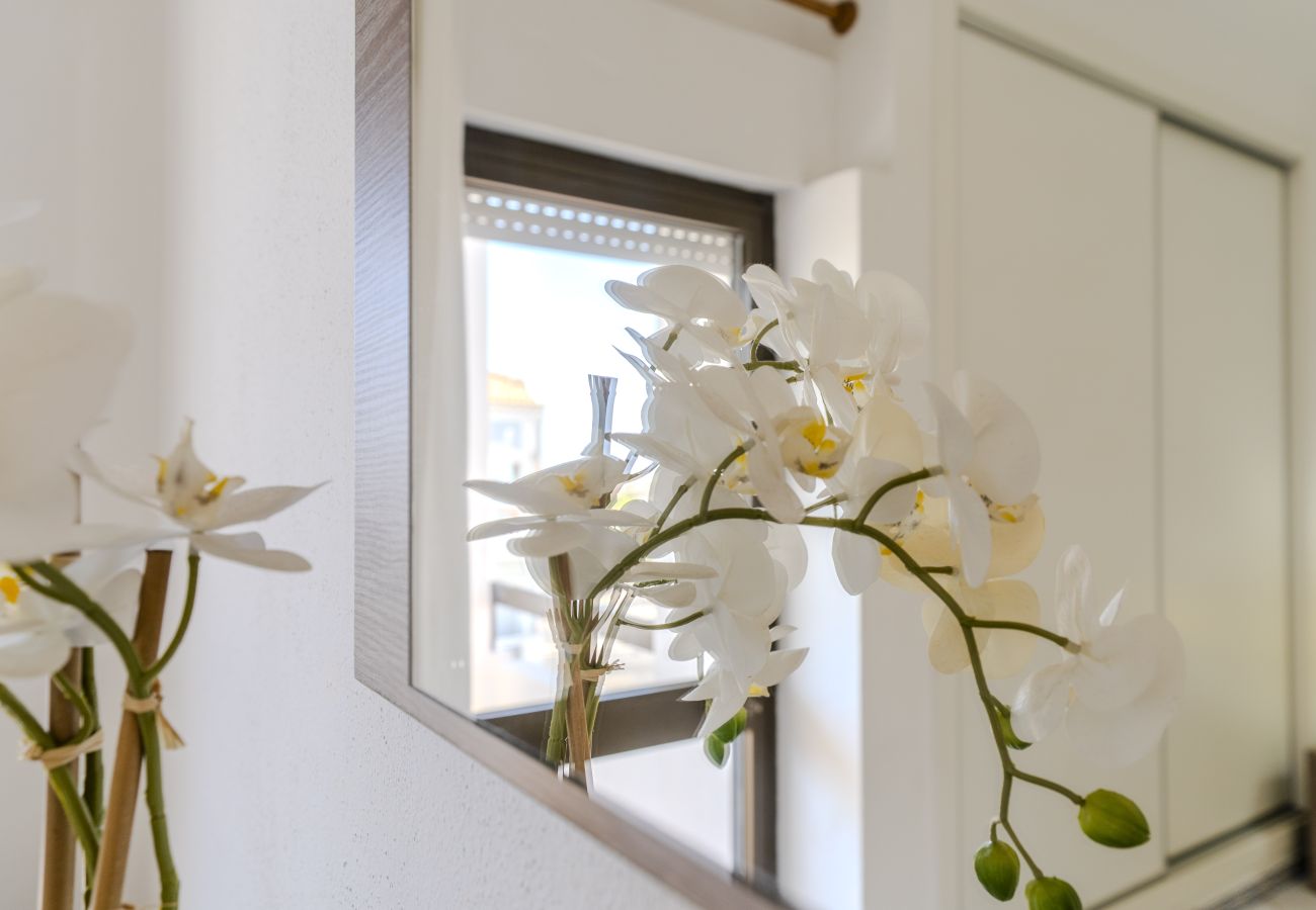 Appartement in Albufeira - #405 Cozy 1BR Retreat | Pool | Close to Oura