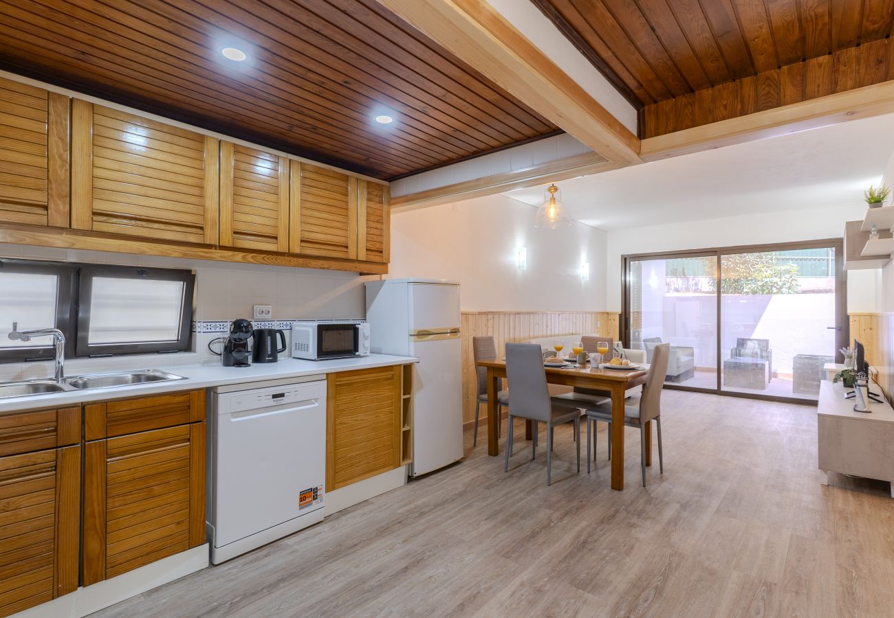 Appartement in Albufeira - #400 Central Albufeira Oasis | 1BR & Pool