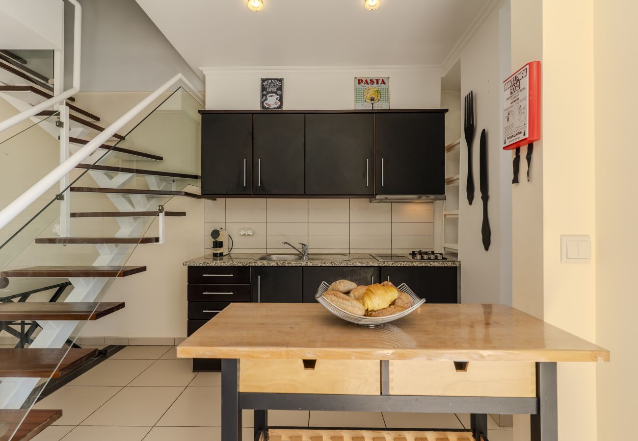 Appartement in Albufeira - #418 Cozy & Bright Apartment | Spacious Retreat with Shared Pool