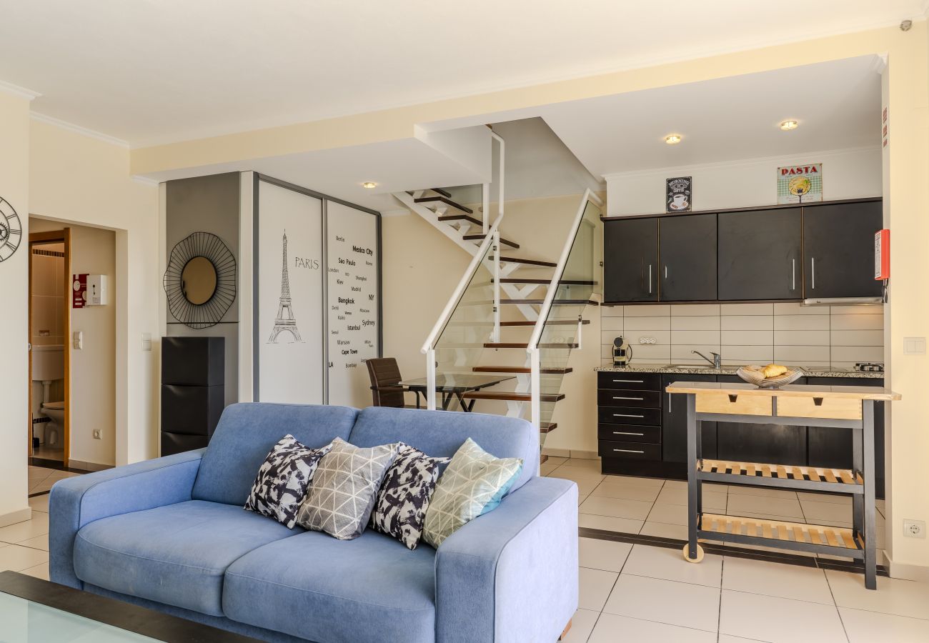 Appartement in Albufeira - #418 Cozy & Bright Apartment | Spacious Retreat with Shared Pool