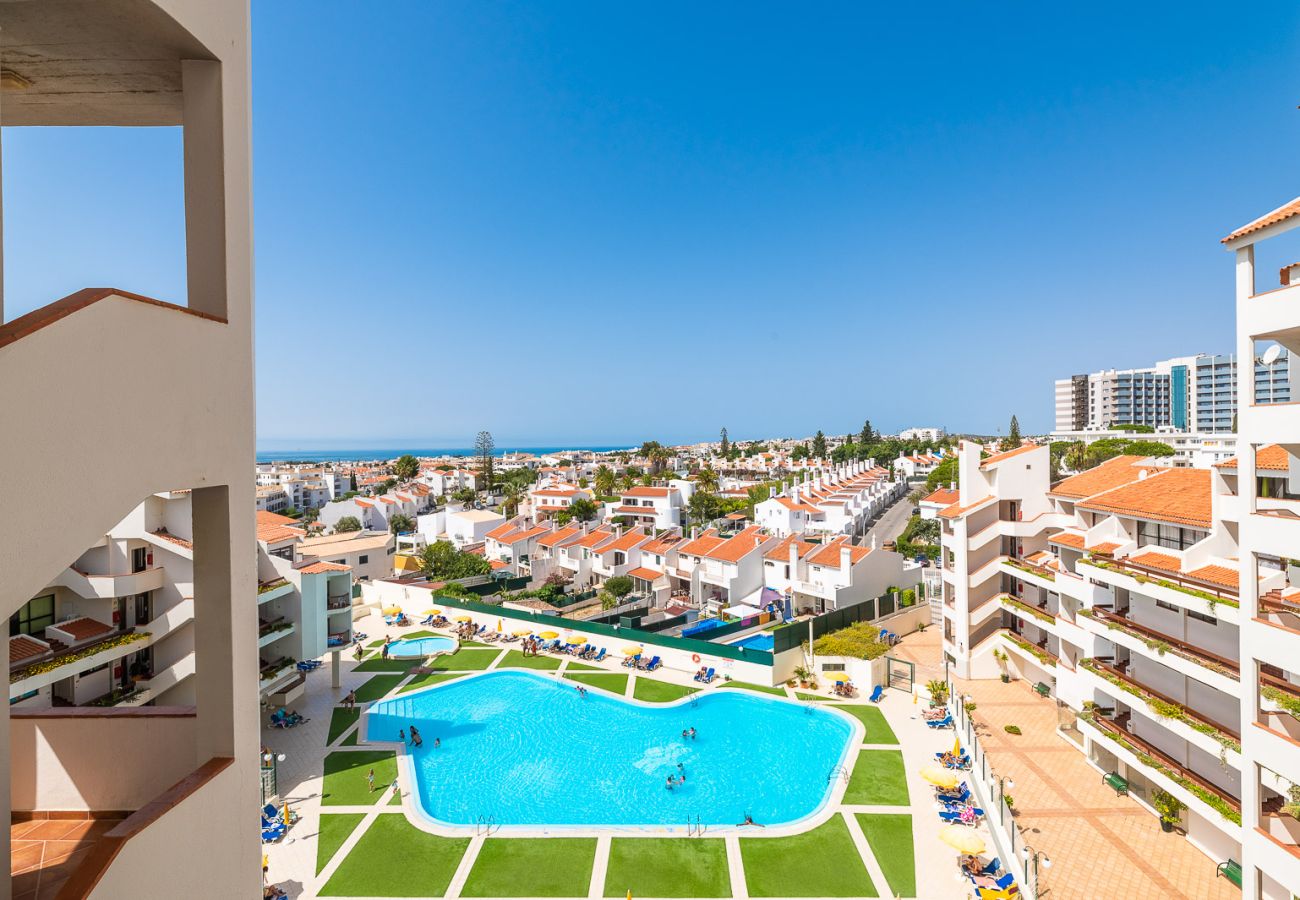 Apartamento en Albufeira - #065 Bright Apartment | Central Location