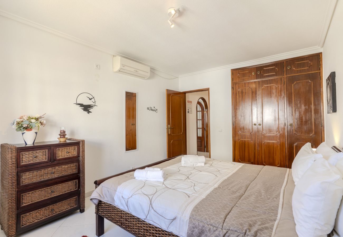 Apartamento en Albufeira - #075 1BR Solar Apartment | Bright & Cozy