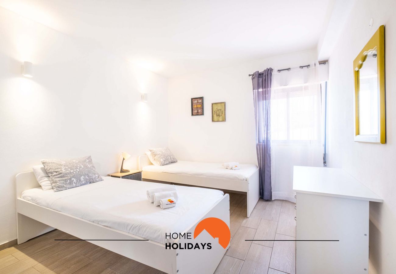 Apartamento en Albufeira - #112 Oura Apartment | Pool & Nightlife