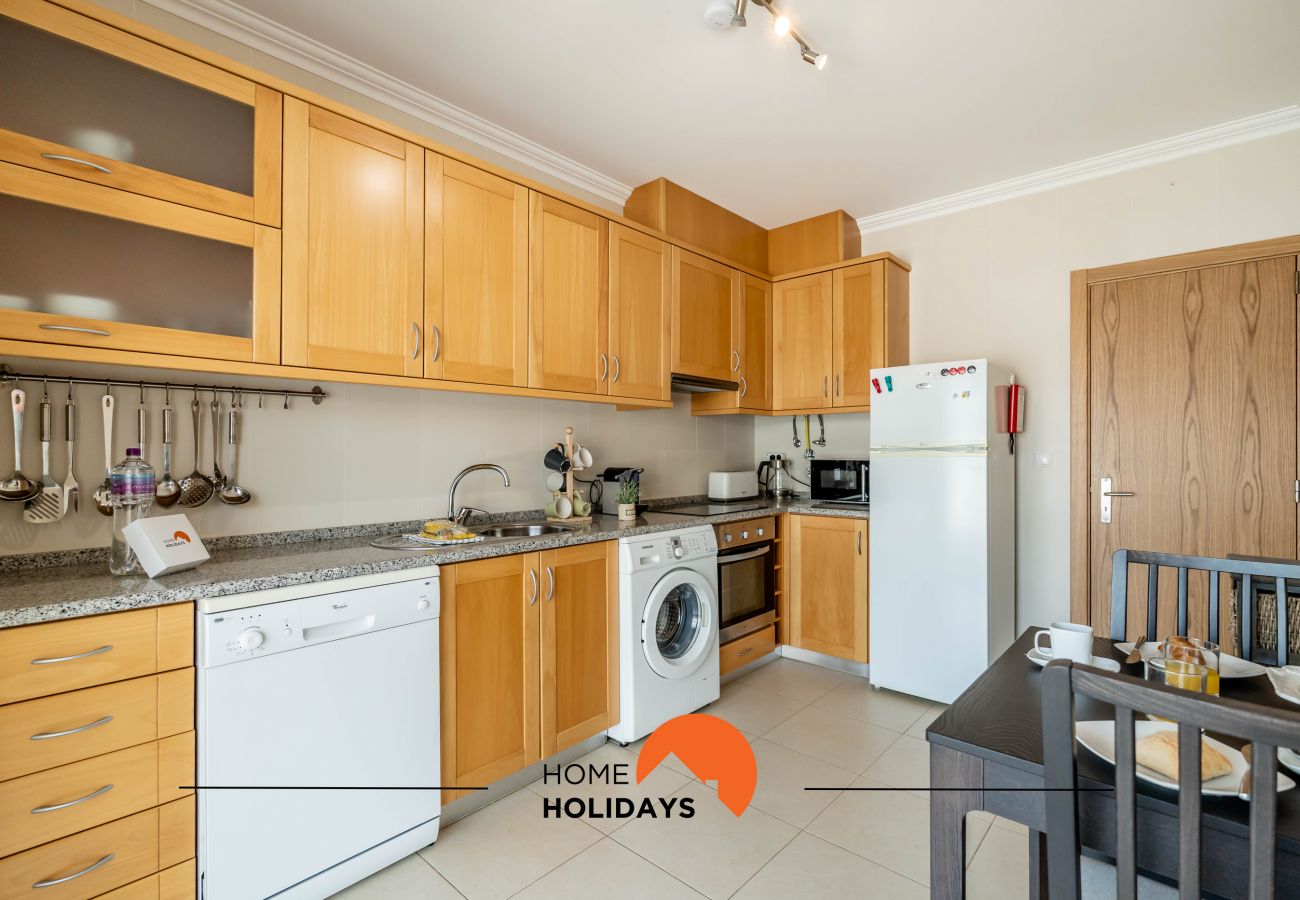 Casa adosada en Albufeira - #160 3BR Villa | Pool & Comfort