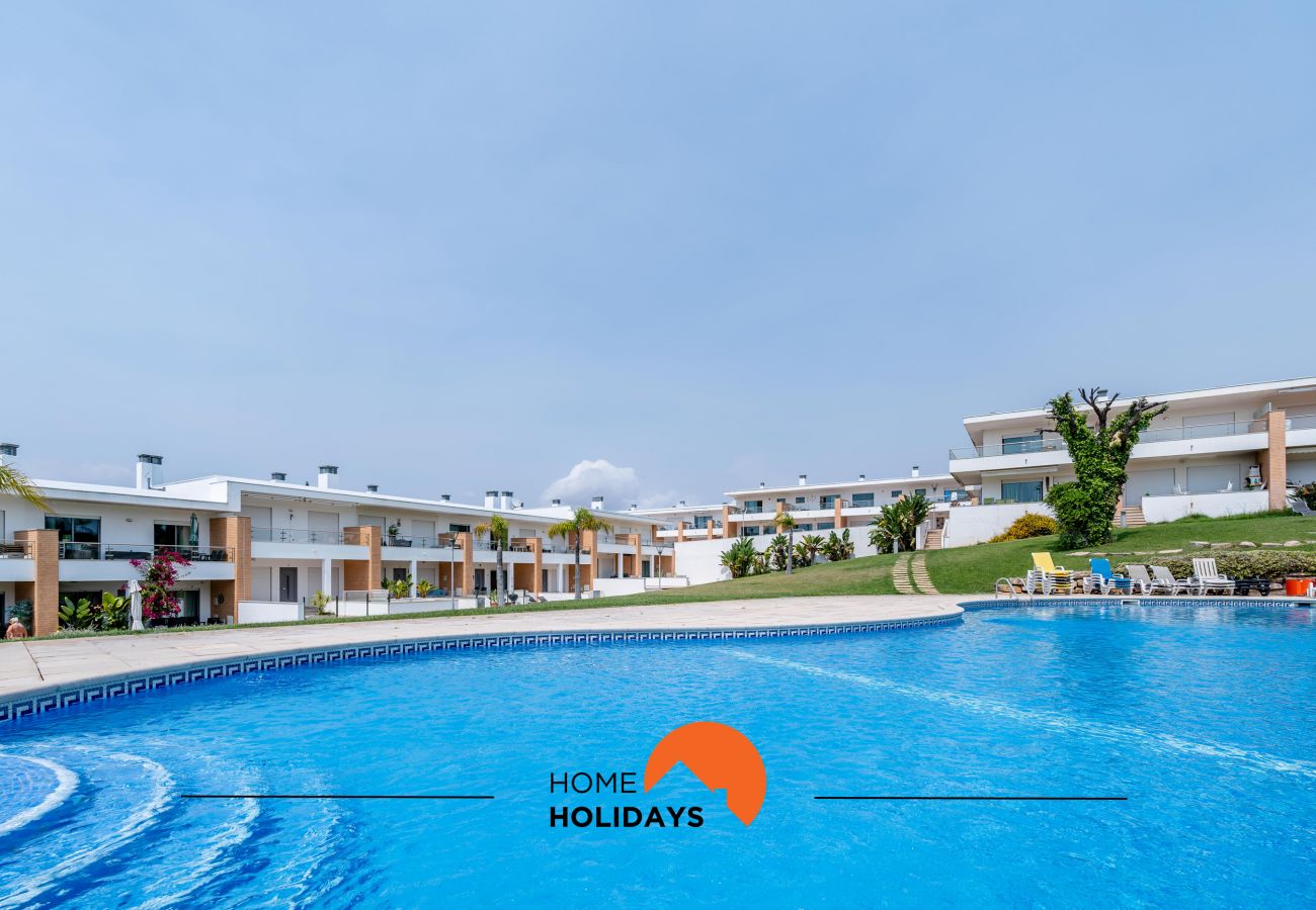 Casa adosada en Albufeira - #160 3BR Villa | Pool & Comfort