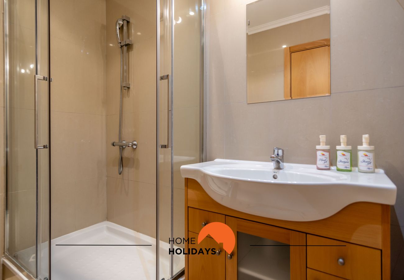 Casa adosada en Albufeira - #160 3BR Villa | Pool & Comfort