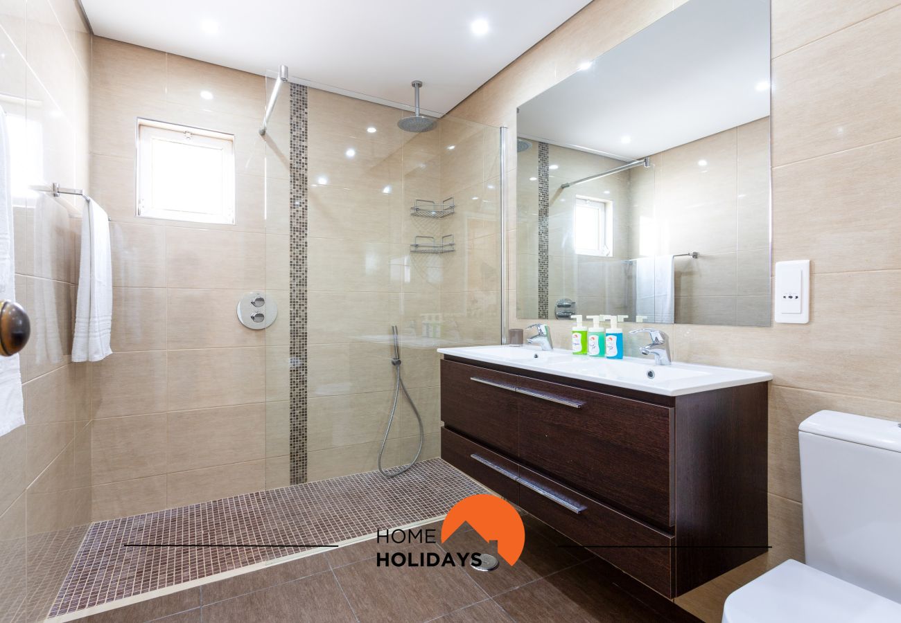 Villa en Albufeira - #214 3BR Villa | Pool & Family Friendly