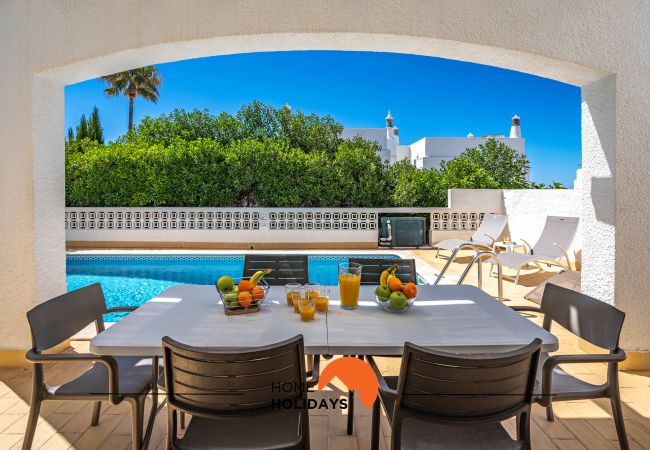 Villa en Albufeira - #232 Villa Girasol | Family Stay w Pool & Garden