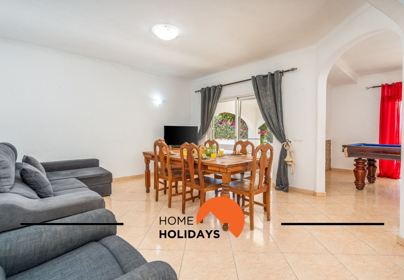 Villa en Albufeira - #278 Central 5-Bedroom Villa | Local Experience