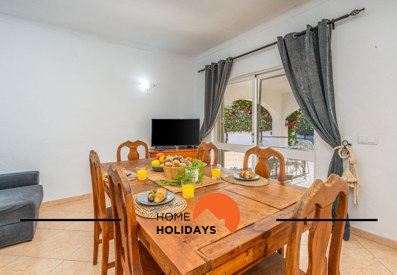 Villa en Albufeira - #278 Central 5-Bedroom Villa | Local Experience