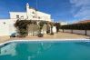 Villa en Albufeira - #278 Charming 5BDR Villa | Authentic Local Stay