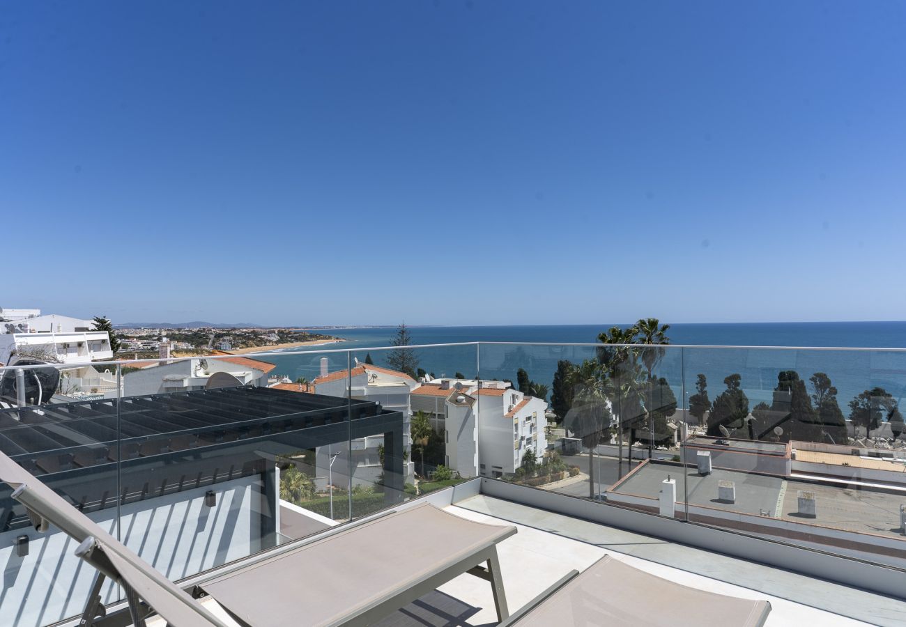 Casa en Albufeira - #285 Sea View Villa | Jacuzzi & Large Pool 