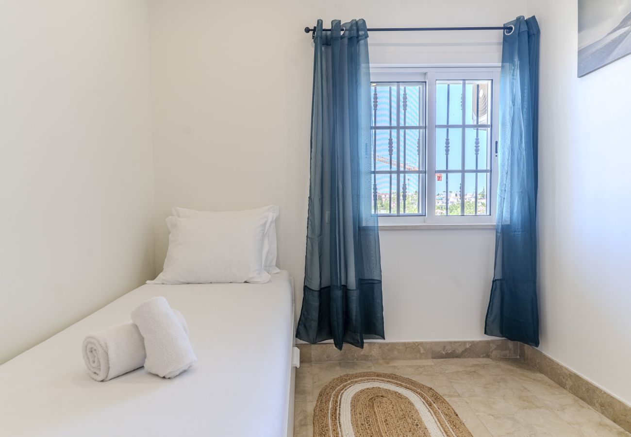Apartamento en Albufeira - #325 Areias Beach Apartment | Walk to Sand