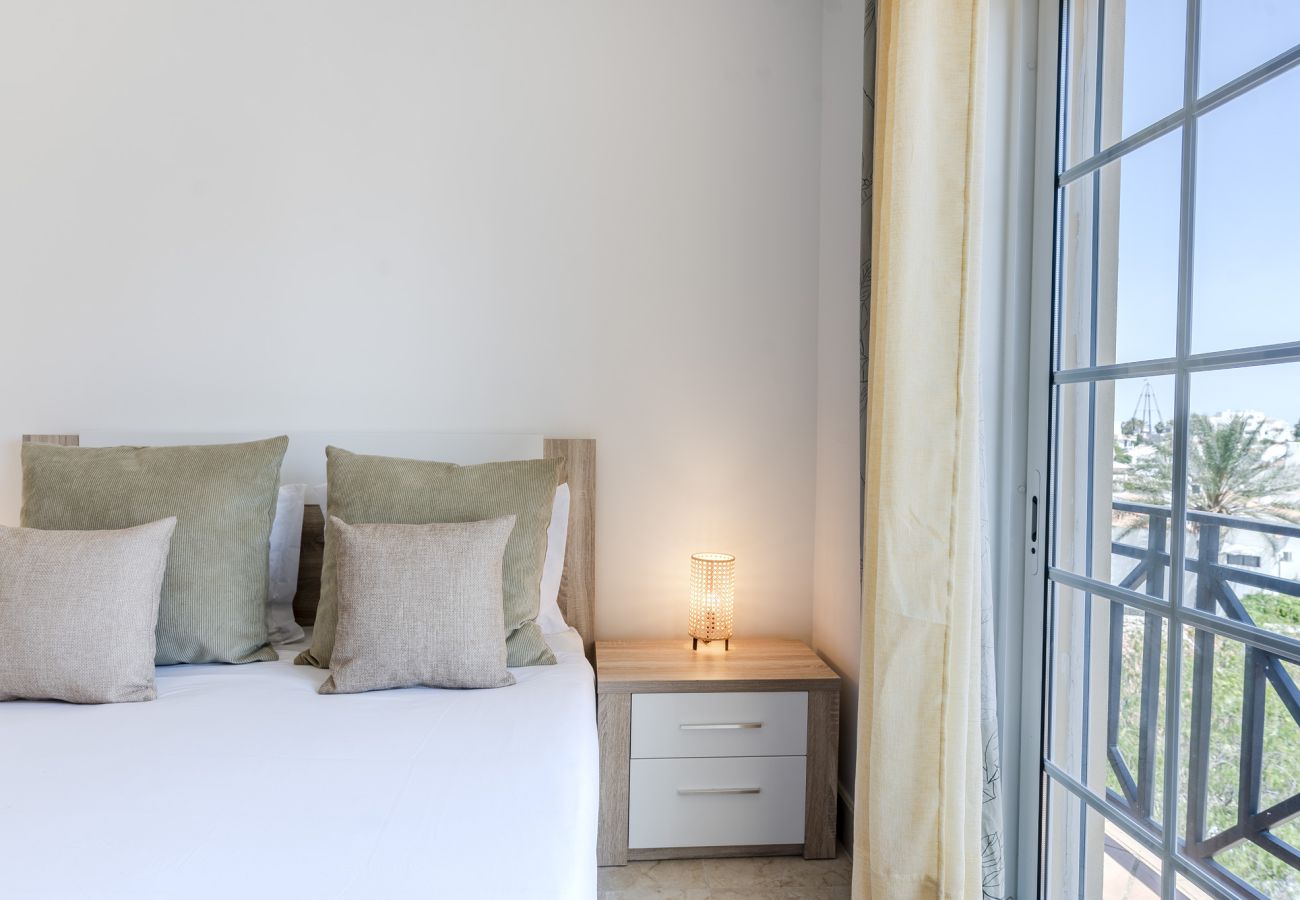 Apartamento en Albufeira - #325 Areias Beach Apartment | Walk to Sand