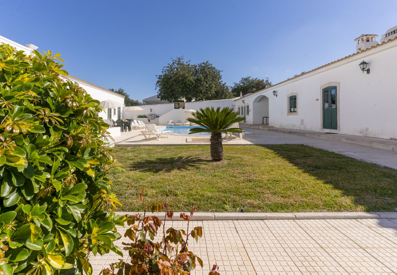 Apartamento en Paderne - #358 Quinta Brito Lima A by Home Holidays