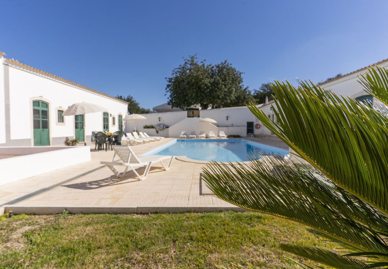 Apartamento en Paderne - #358 Quinta Brito Lima A by Home Holidays