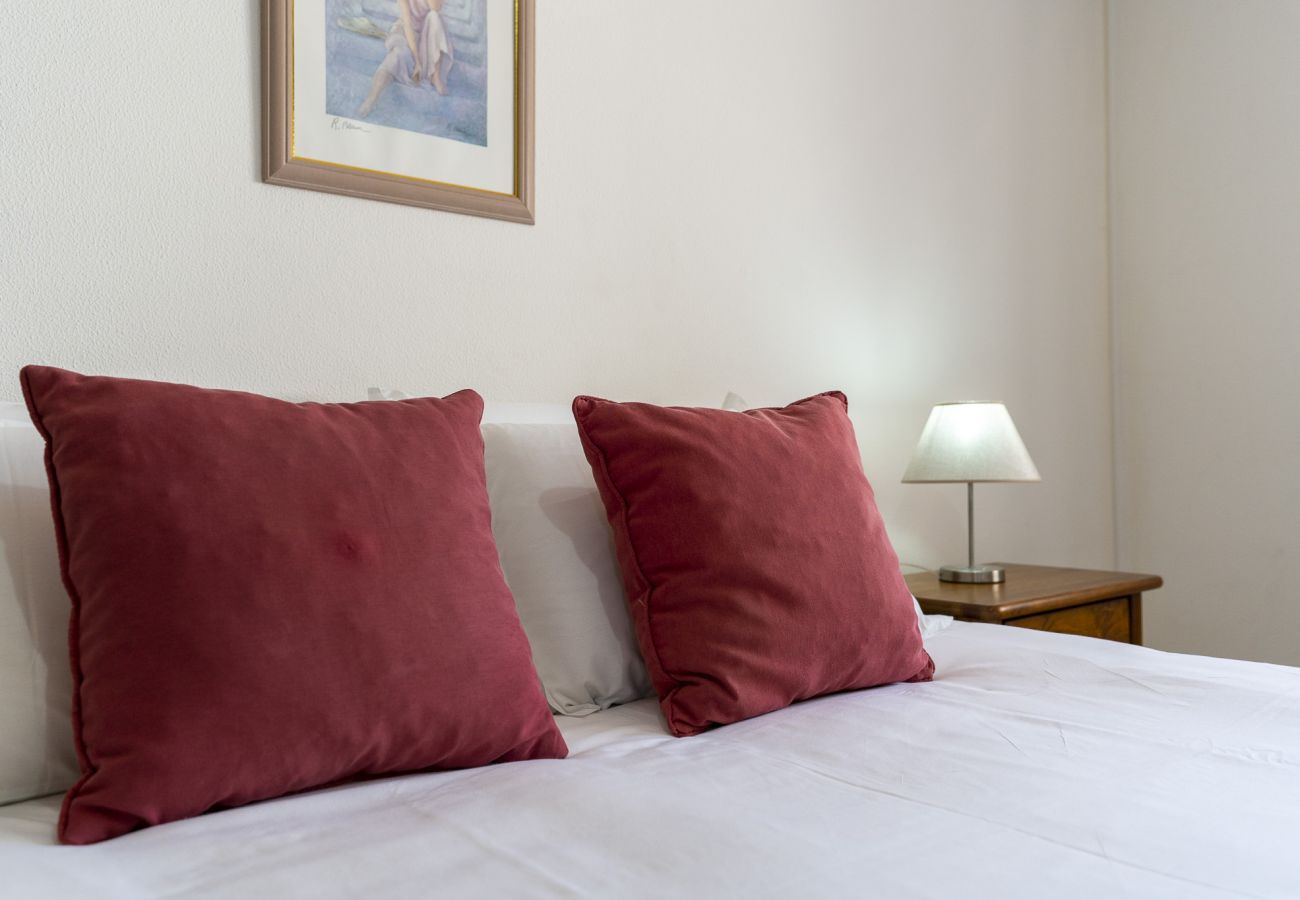 Apartamento en Albufeira - #345 Central Albufeira Apartment | AC & Garage 