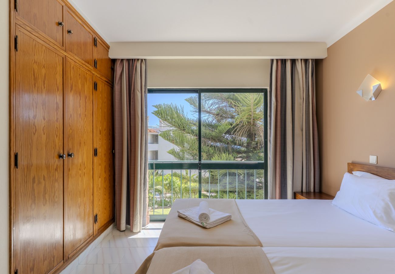 Apartamento en Albufeira - #384 Bright Pool View Apartment | AC & Balcony