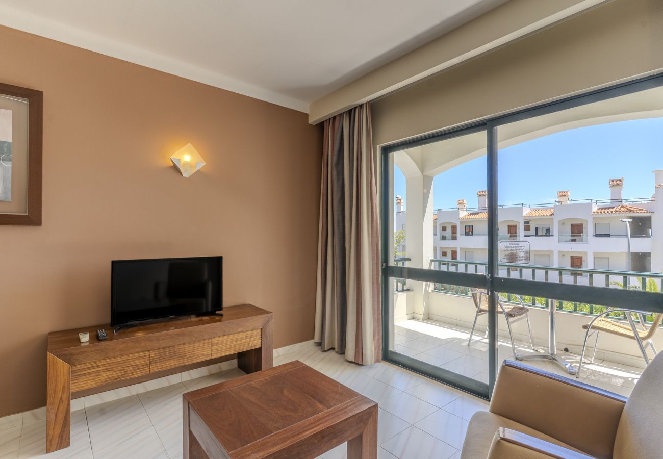 Apartamento en Albufeira - #384 Bright Pool View Apartment | AC & Balcony