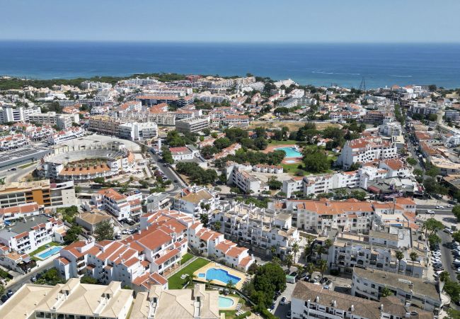 Apartamento en Albufeira - #372 Sunny Balcony Retreat | Pool & 3 Bedrooms