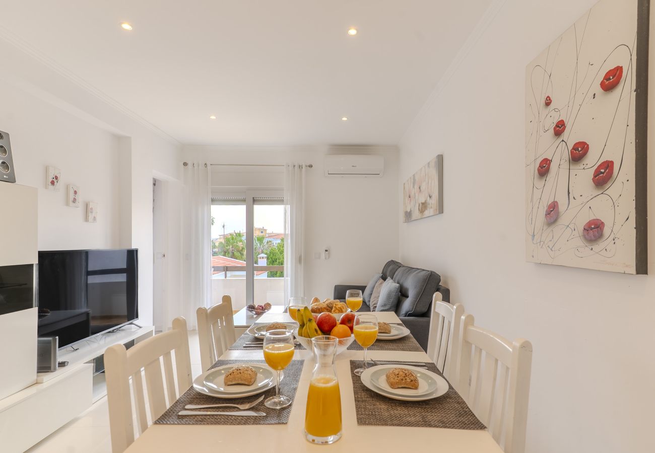 Apartamento en Albufeira - #372 Sunny Balcony Retreat | Pool & 3 Bedrooms
