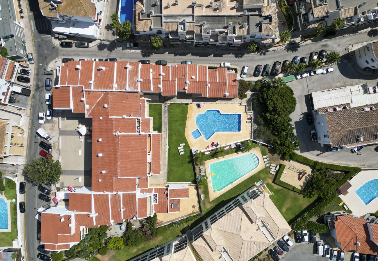 Apartamento en Albufeira - #372 Sunny Balcony Retreat | Pool & 3 Bedrooms