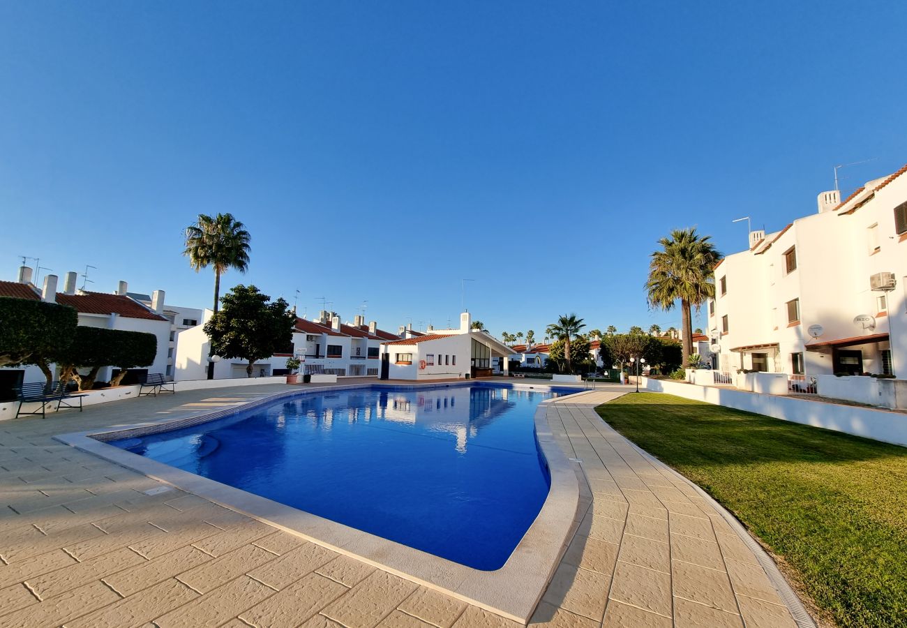Apartamento en Albufeira - #404 Bright Family Apartment | Pool in Albufeira