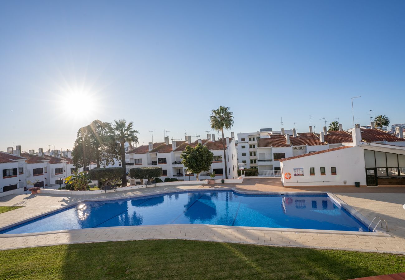 Apartamento en Albufeira - #404 Bright Family Apartment | Pool in Albufeira