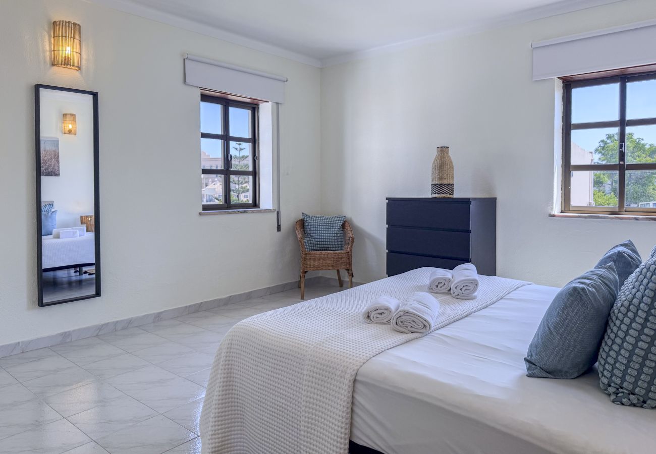 Apartamento en Albufeira - #411 Sunny 1BR Apartment Near the Beach