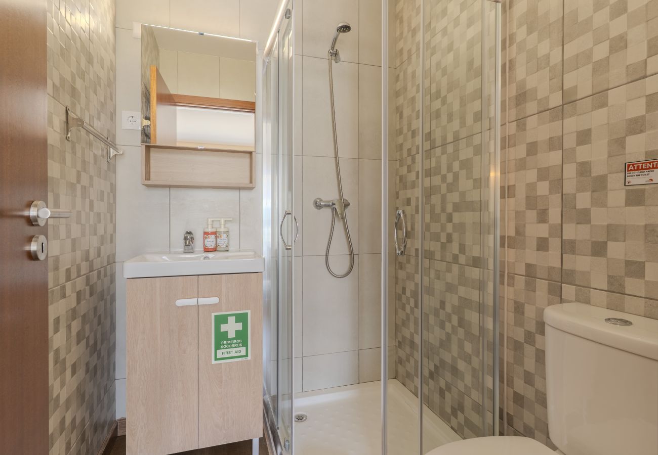 Apartamento en Albufeira - #390 New town  Apartment with share pool 