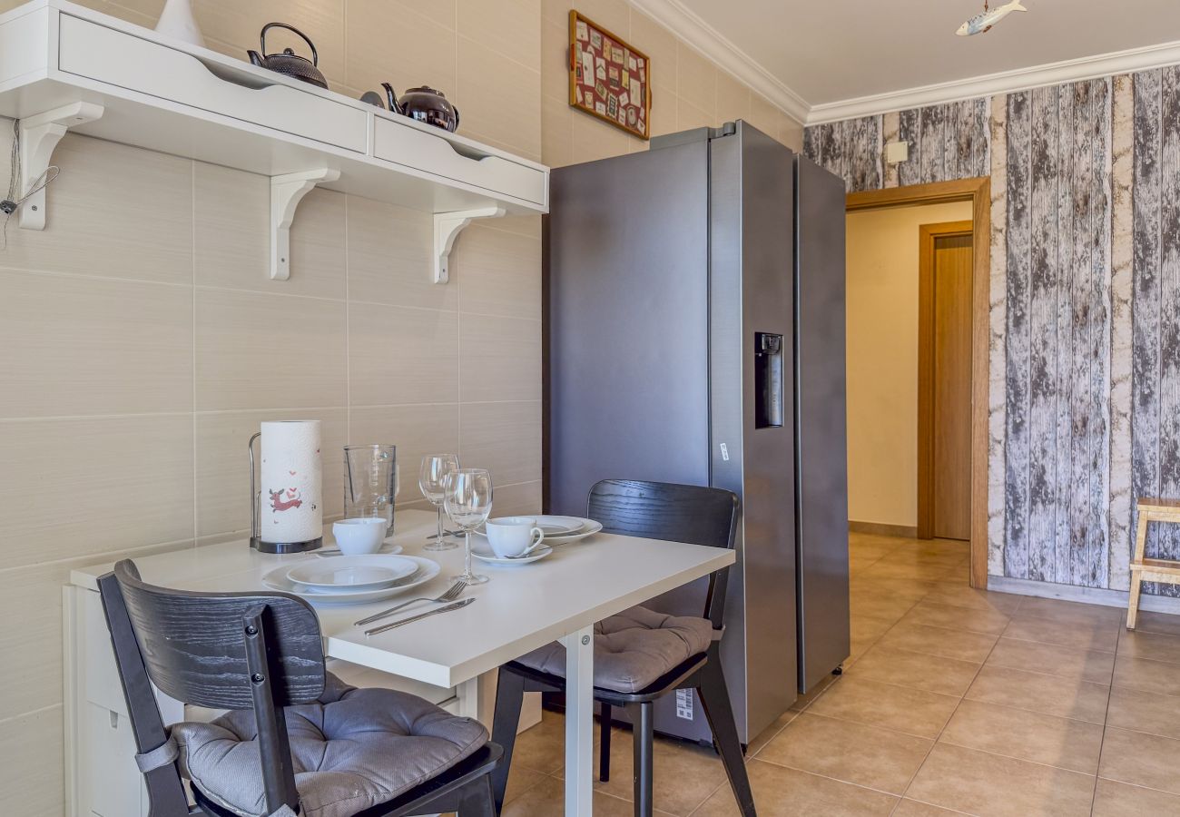 Apartamento en Albufeira - #328 Charming 2BR Albufeira Home | Balcony & AC