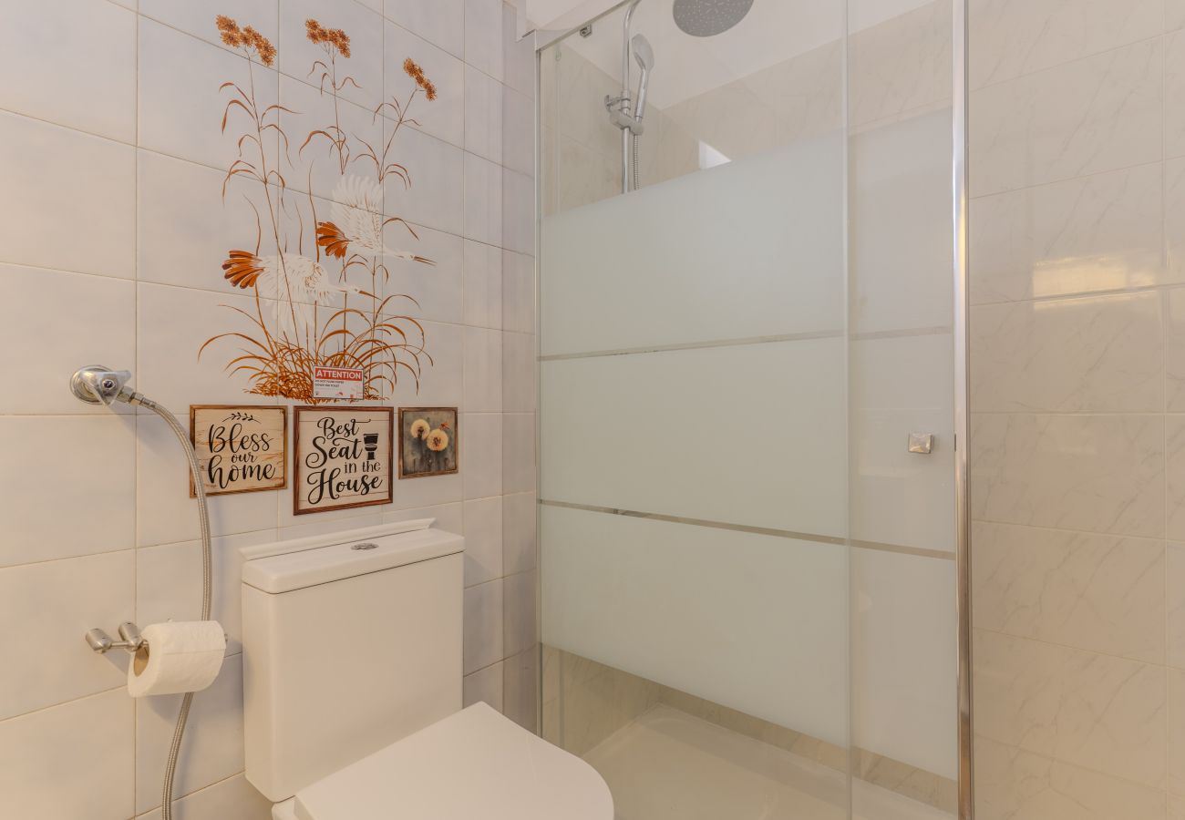Casa en Albufeira - #417 Sunny 2BR Retreat | Open Views | Páteo
