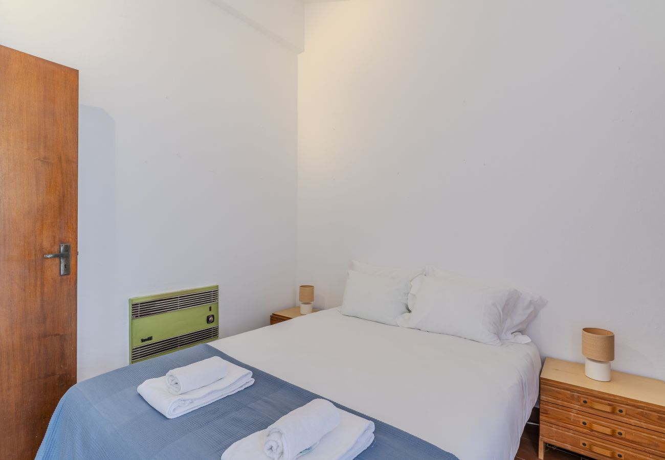 Casa en Albufeira - #417 Sunny 2BR Retreat | Open Views | Páteo