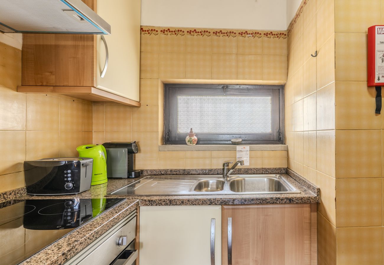 Casa en Albufeira - #417 Sunny 2BR Retreat | Open Views | Páteo