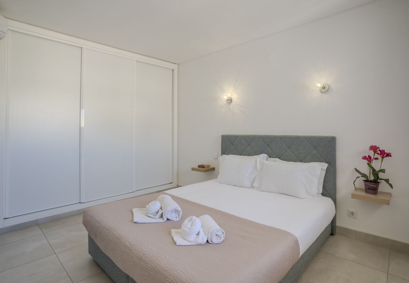 Apartamento en Albufeira - #412 Flat with pool | 1BR | Near Oura & Beaches