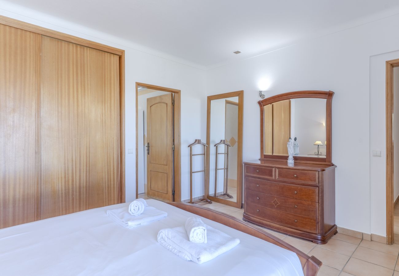 Villa en Albufeira - #416 Spacious Villa | Private Pool, BBQ & Parking