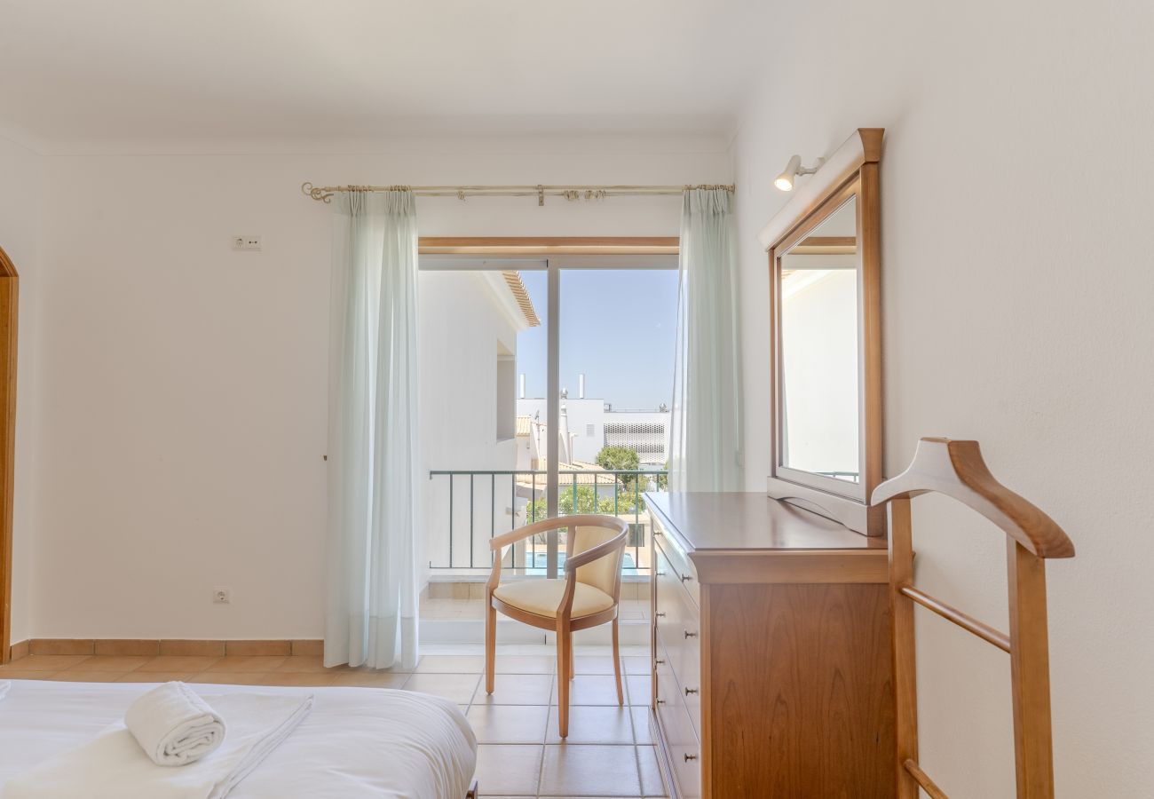 Villa en Albufeira - #416 Spacious Villa | Private Pool, BBQ & Parking