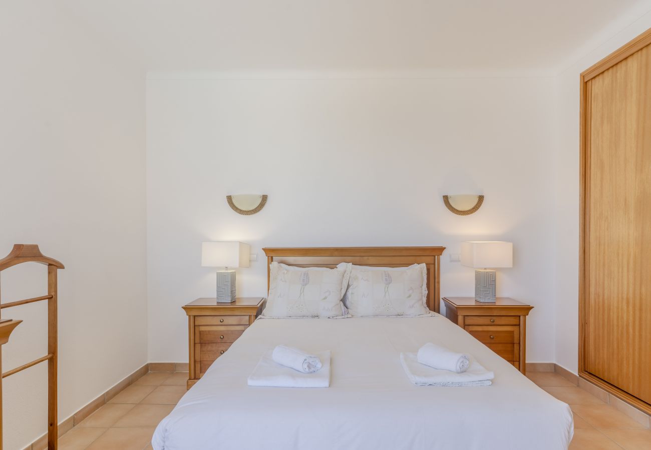 Villa en Albufeira - #416 Spacious Villa | Private Pool, BBQ & Parking