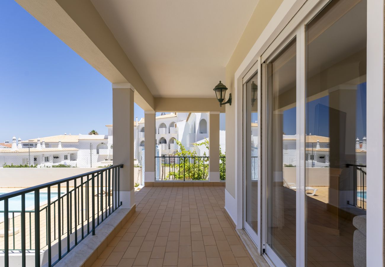 Villa en Albufeira - #416 Spacious Villa | Private Pool, BBQ & Parking