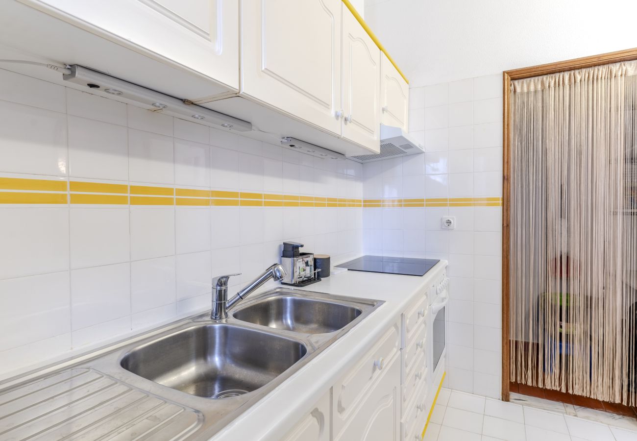 Apartamento en Albufeira - #401 Cozy & Central 1BR Apartment in Albufeira