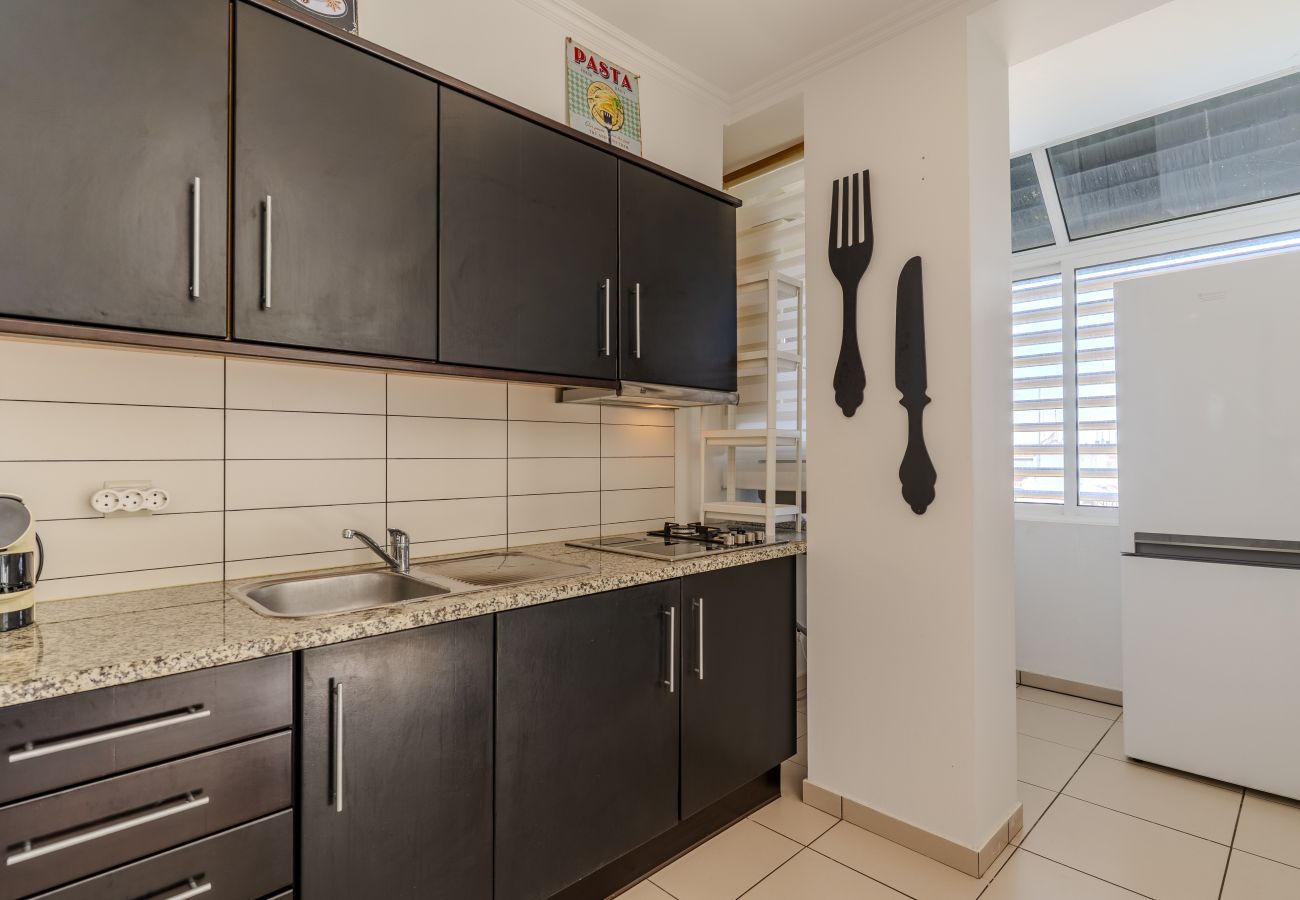 Apartamento en Albufeira - #418 Cozy & Bright Apartment | Spacious Retreat with Shared Pool