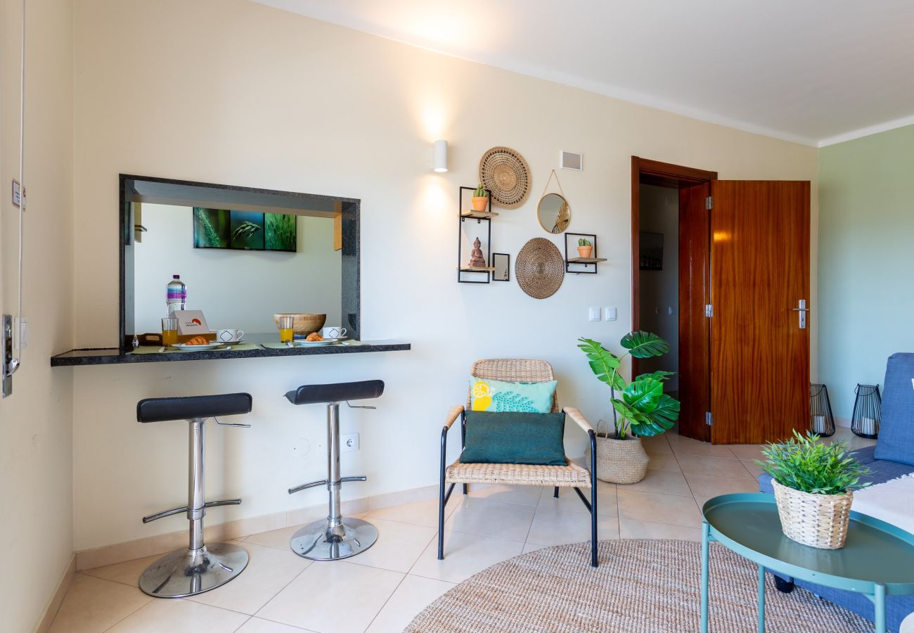 Appartement à Albufeira - #5 Foxy B Sea View 3min walk To the Beach / pool