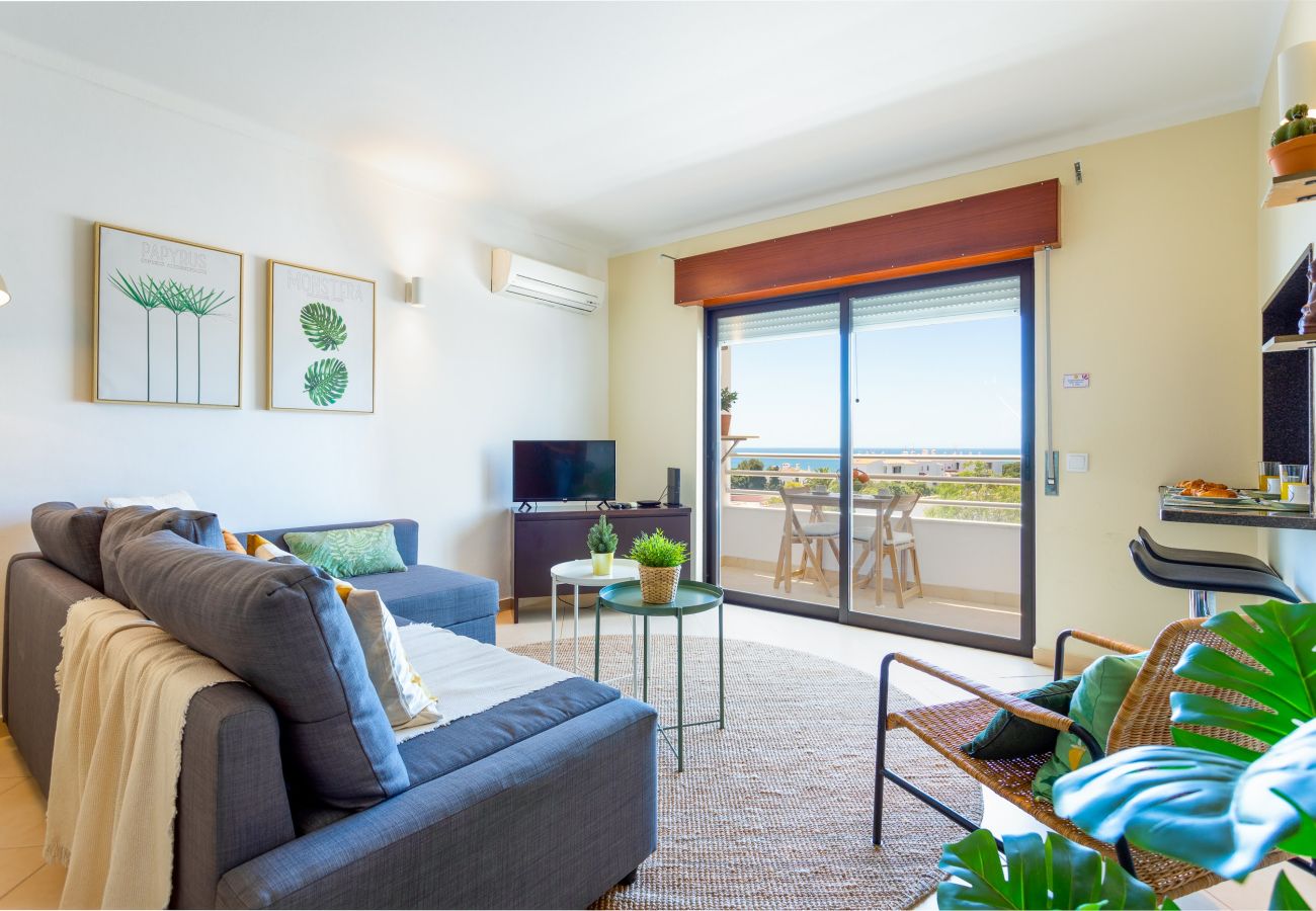 Appartement à Albufeira - #5 Foxy B Sea View 3min walk To the Beach / pool