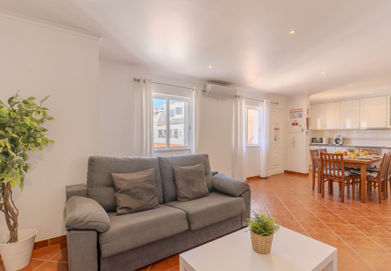 Appartement à Albufeira - #8 T2 Sea view / 2 mim walk to the beach /old town