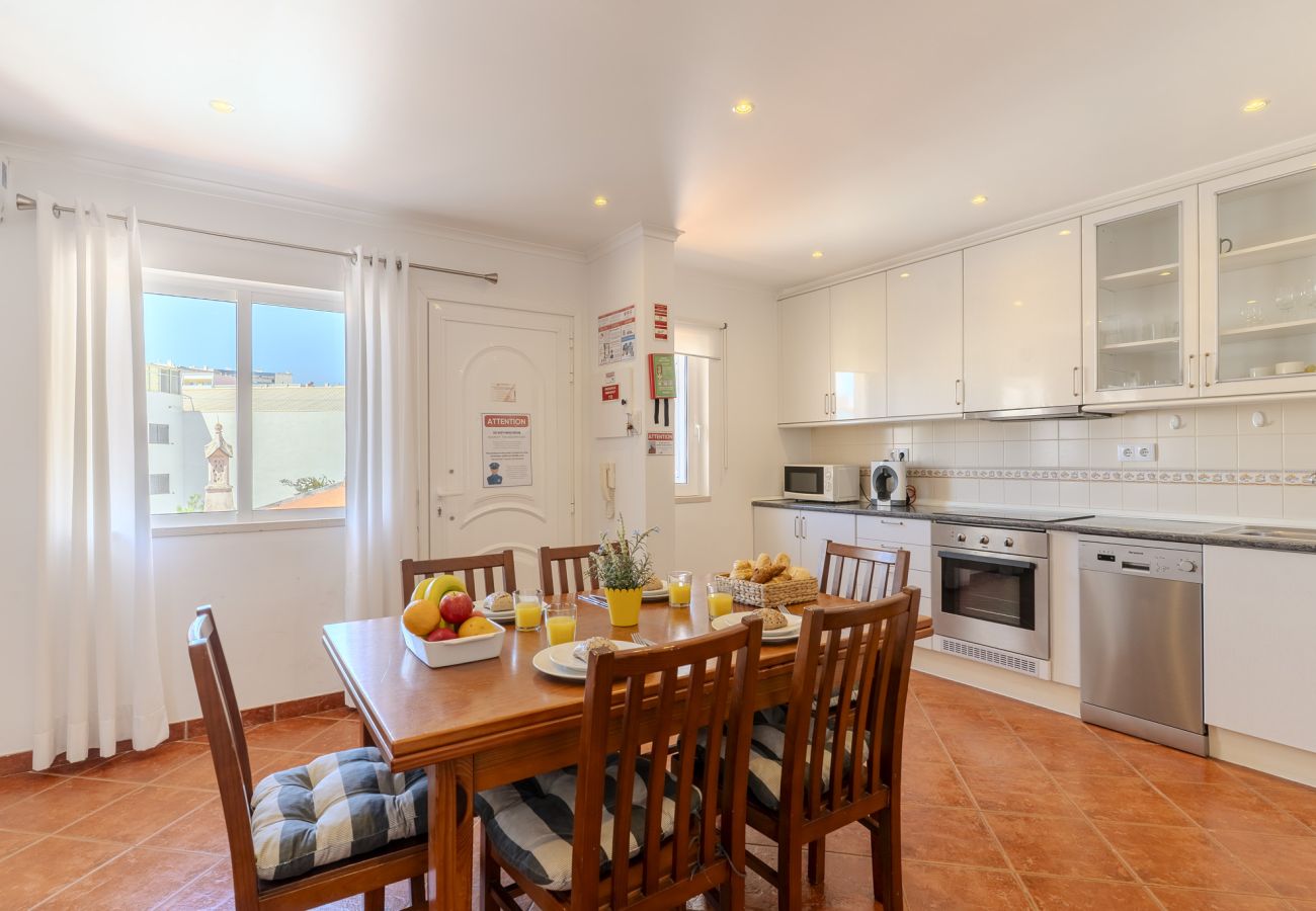 Appartement à Albufeira - #8 T2 Sea view / 2 mim walk to the beach /old town