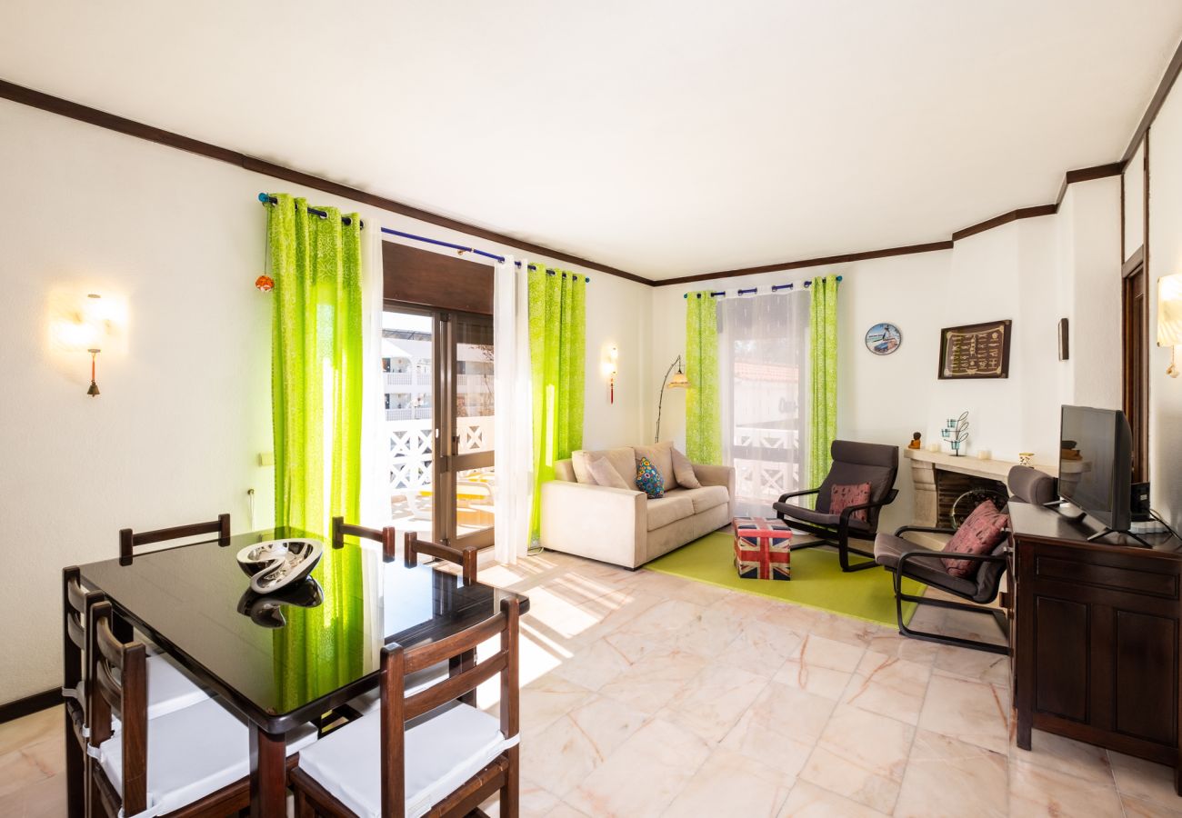 Appartement à Albufeira - #29 Flat Sea View / Pool / Beach / New Town